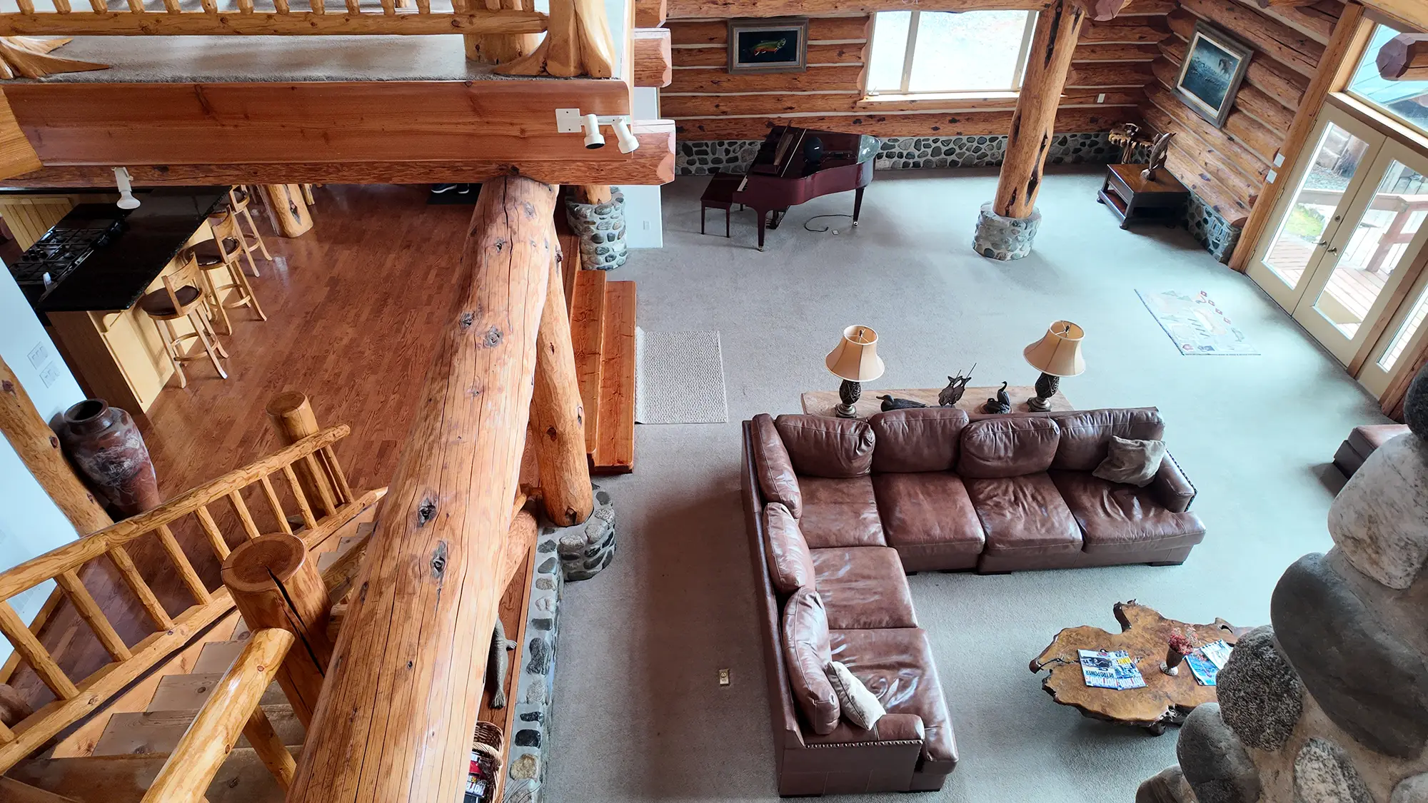 Yakutat Lodges Big House living
